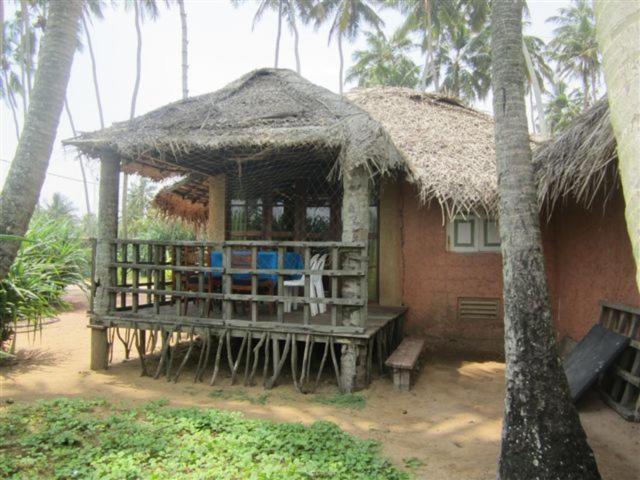 Saffron Beach Hotel Wadduwa Rum bild